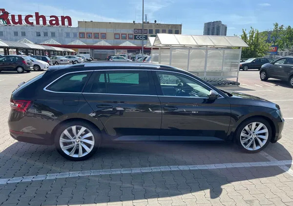 skoda Skoda Superb cena 115000 przebieg: 140000, rok produkcji 2019 z Warszawa